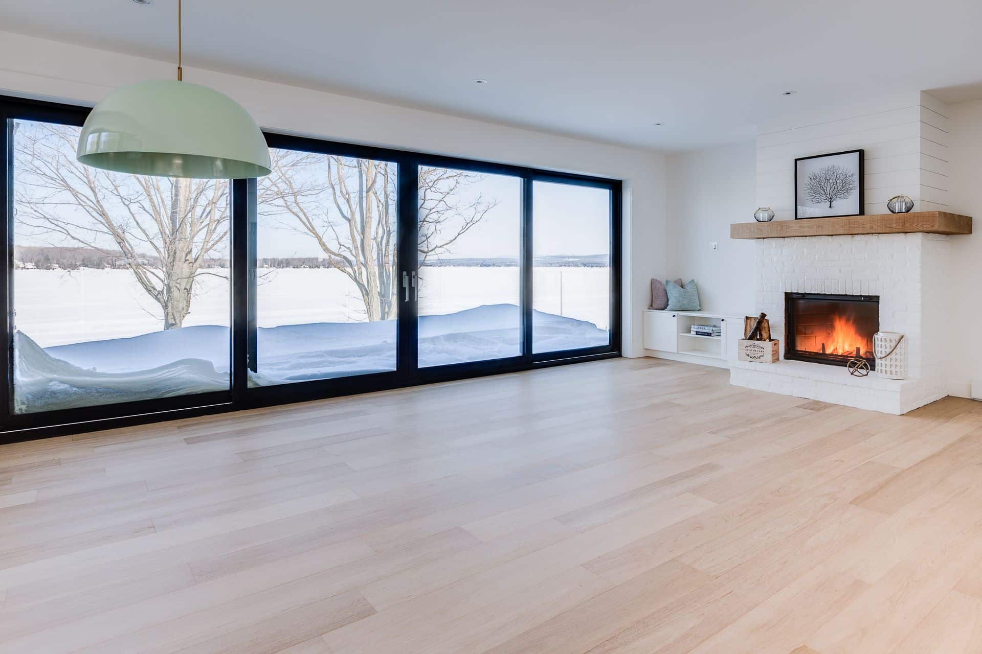 Porte patio en aluminium et PVC installée sur une résidence à Lac-Brome